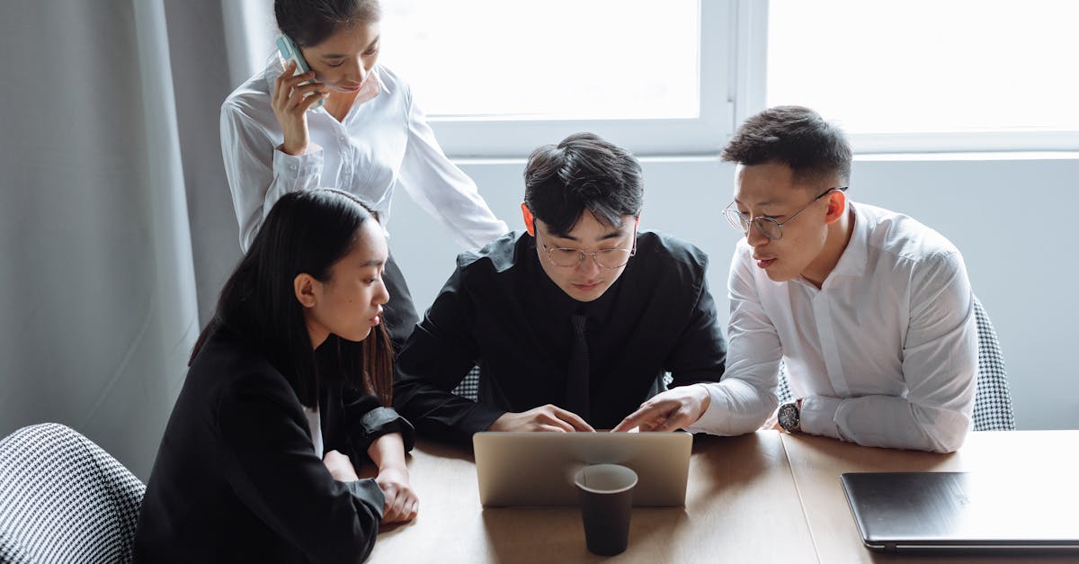 微信老号买卖：过渡借APP详情下载教程