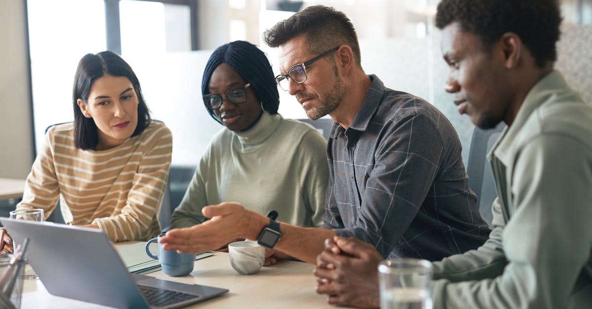 最强短信在线轰炸系统源码实名账号:流量卡的增值服务和精准项目对比